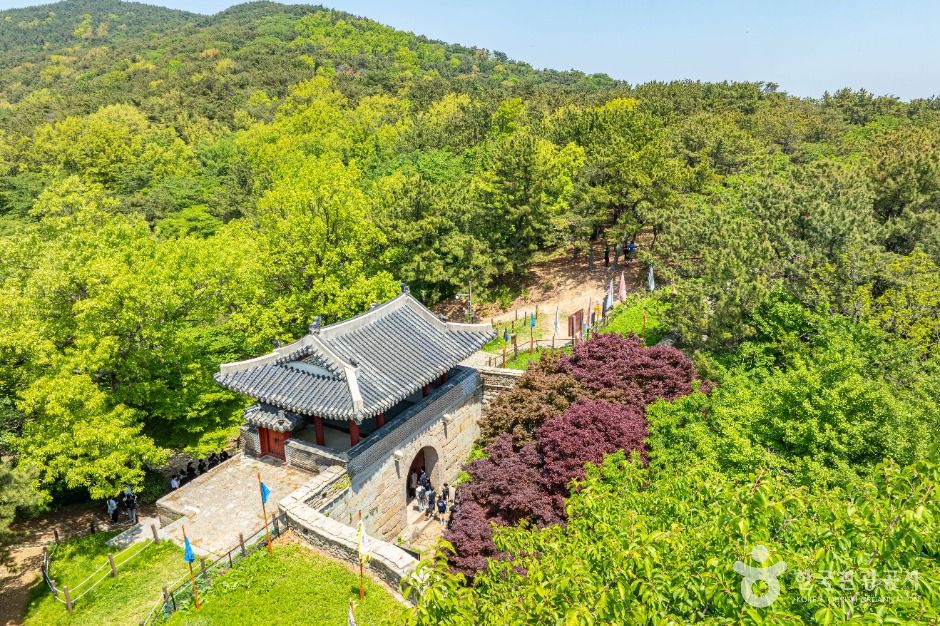 금정산 여행 추천 - 로드트립