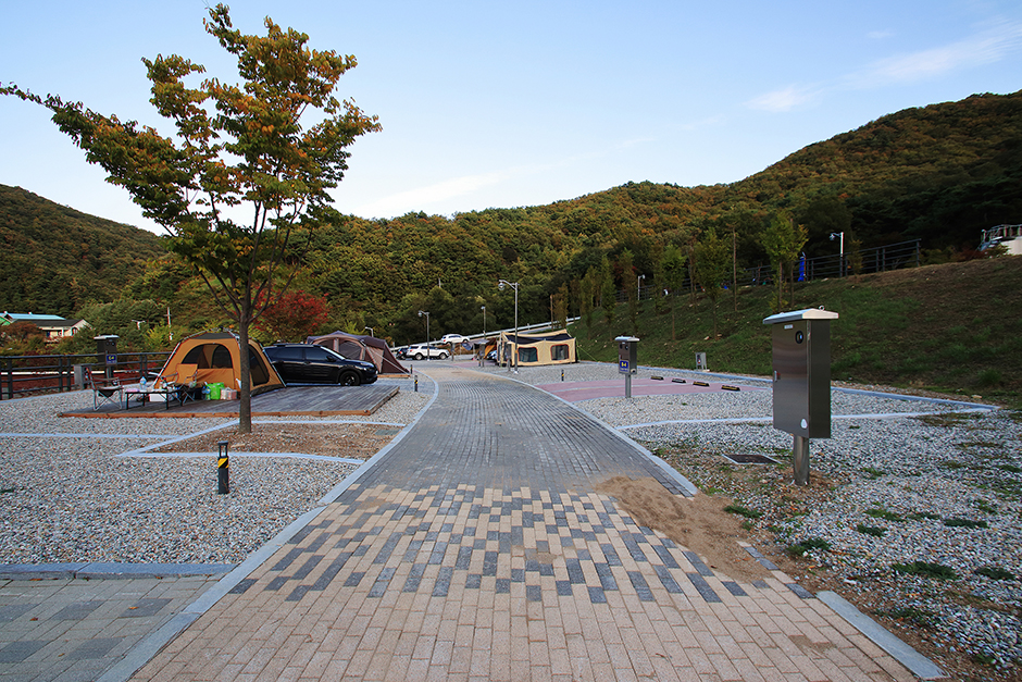 수레의산자연휴양림 캠핑장 여행 추천 - 로드트립