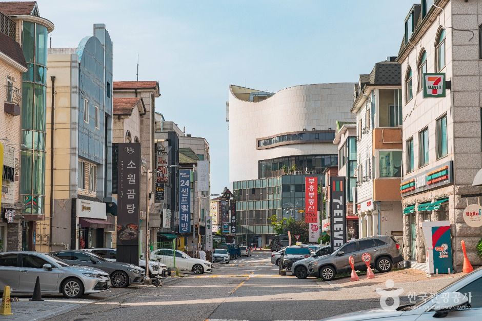 효자촌 먹자골목 여행 추천 - 로드트립