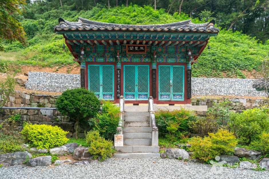 백운암(충주) 여행 추천 - 로드트립