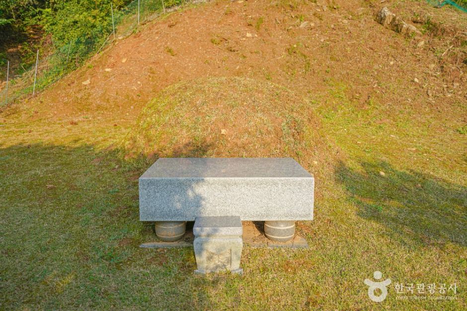 안성 남사당 바우덕이 묘 여행 추천 - 로드트립