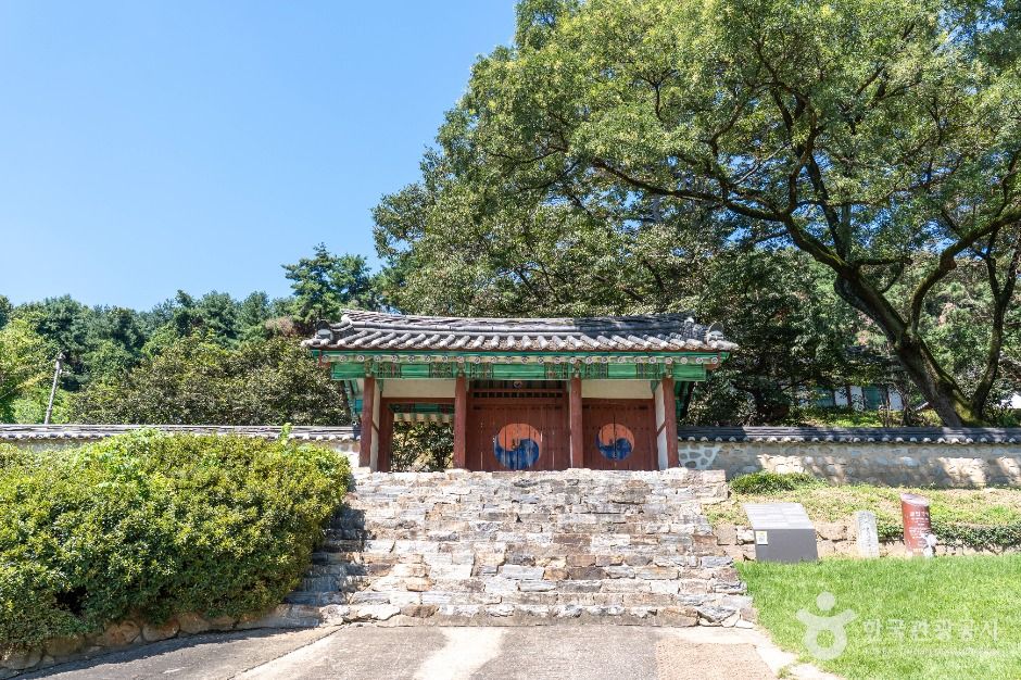 진위향교 여행 추천 - 로드트립