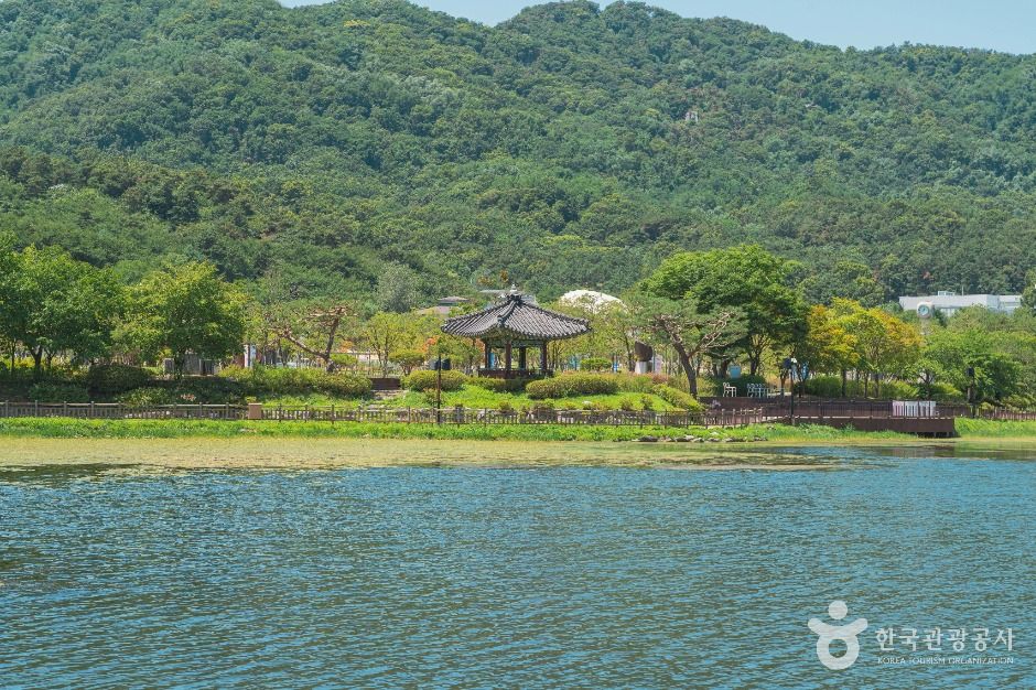 설봉저수지 여행 추천 - 로드트립