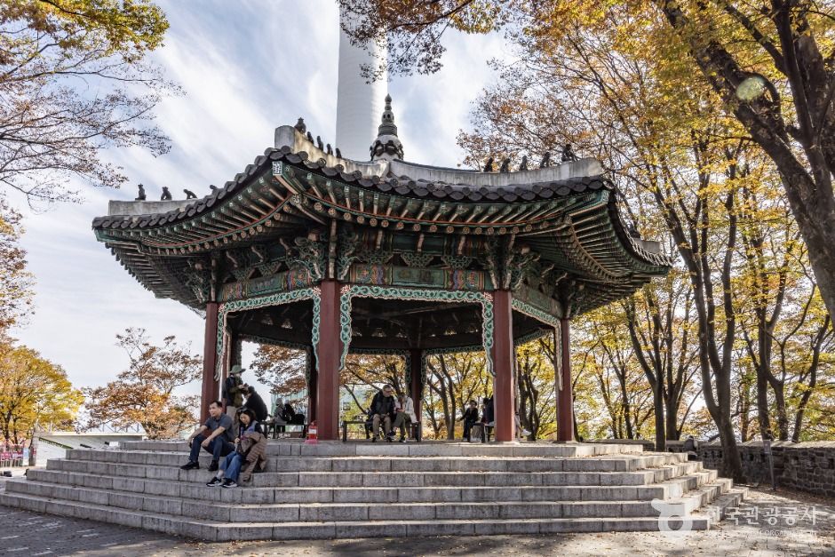 남산 팔각정 여행 추천 - 로드트립