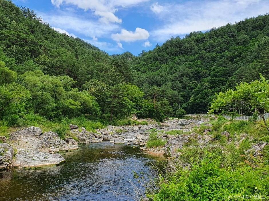 삼척 덕풍계곡마을 여행 추천 - 로드트립