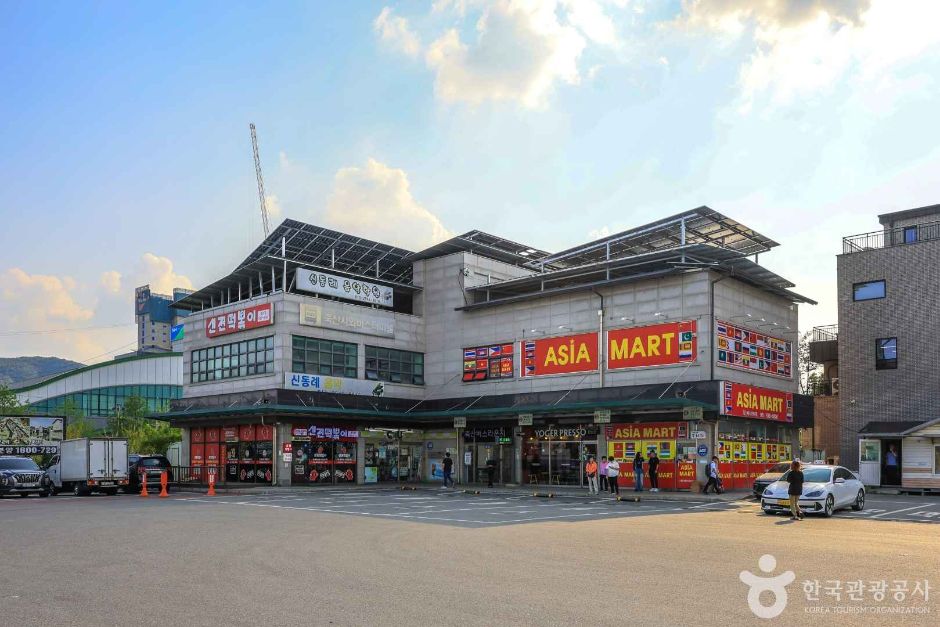[경기옛길 영남길 제9길] 죽산성지순례길(죽산면소재지 ~ 일죽면 금산리) 여행 추천 - 로드트립