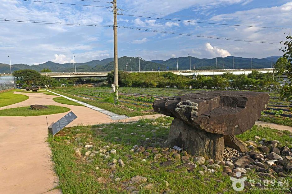천전리 지석묘군 여행 추천 - 로드트립