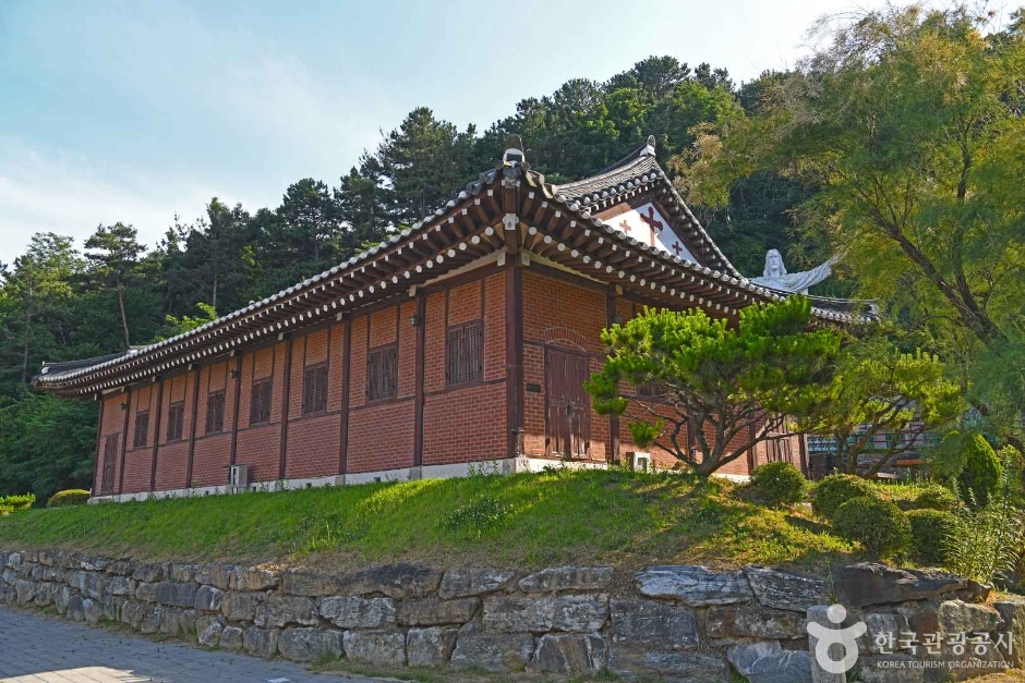 대한성공회 진천성당 여행 추천 - 로드트립