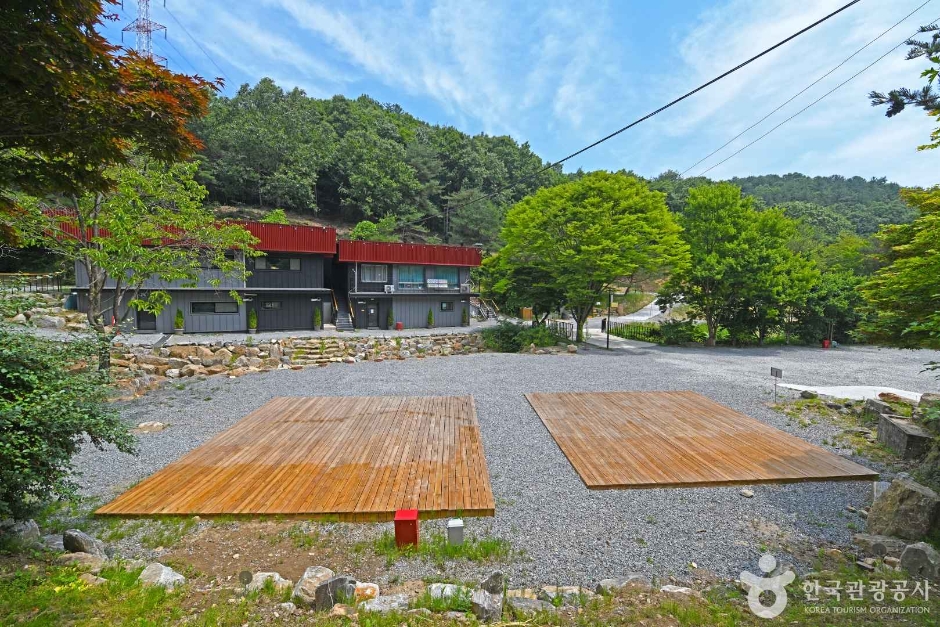 진천명품 휴미락캠핑장 여행 추천 - 로드트립