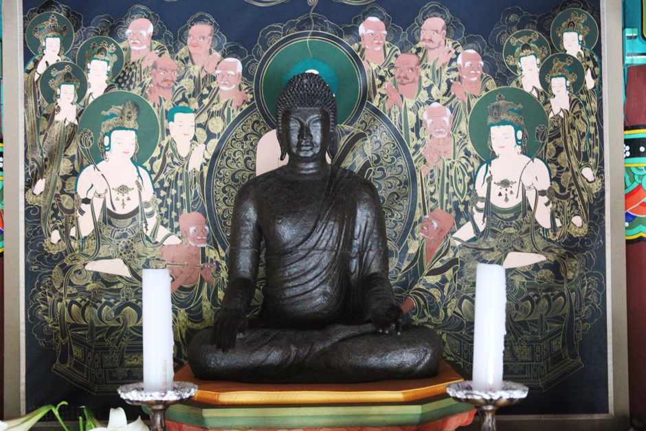 충주 백운암 철조여래좌상 여행 추천 - 로드트립