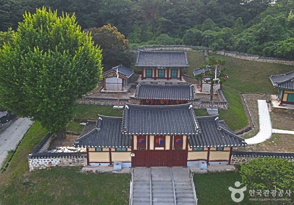 진천향교 여행 추천 - 로드트립