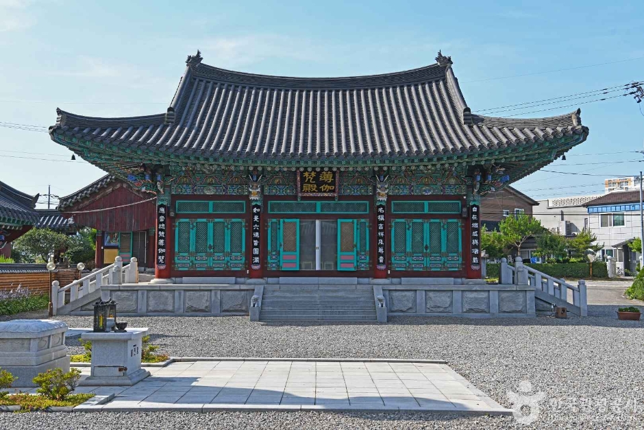 용화사(진천) 여행 추천 - 로드트립