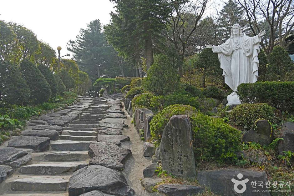 공주 황새바위 순교성지 여행 추천 - 로드트립