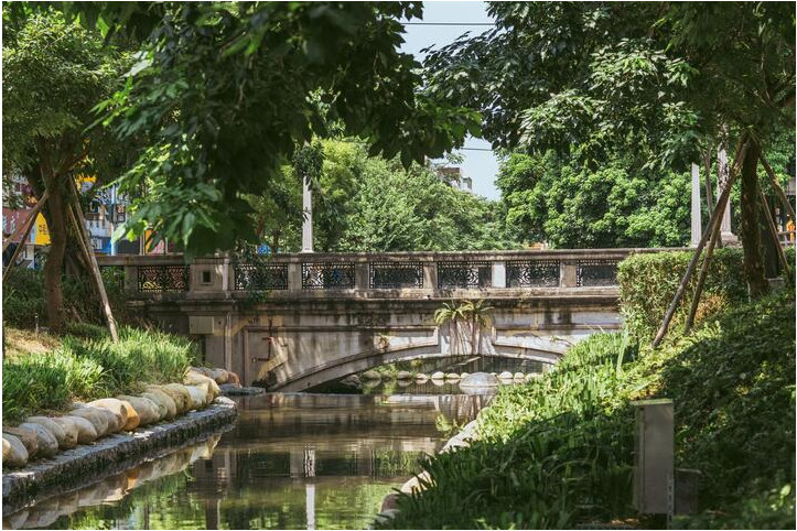 Xinsheng Green River Waterfront 복도 여행 추천 - 메고지고