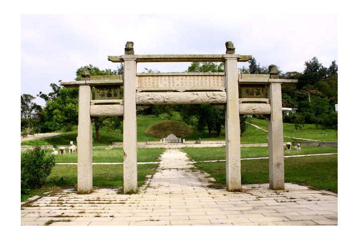 추량공묘지 여행 추천 - 메고지고