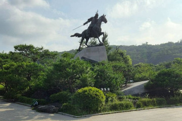 봉천동 마애미륵불좌상 여행 추천 - 메고지고